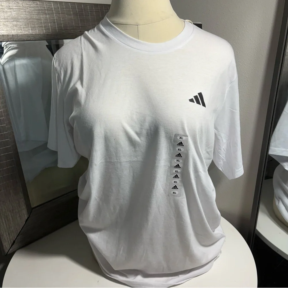 NWT Adidas men’s size X-Large t-shirt